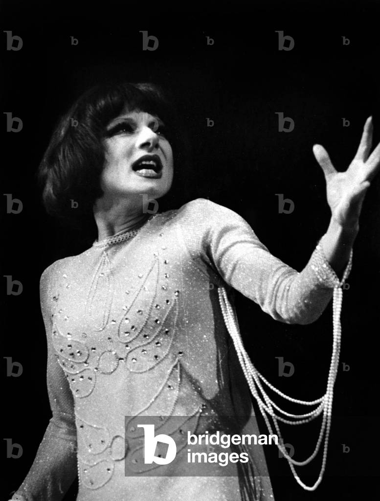 Immagine di Fotografia "L'attrice francese Judith Magre in Play «Eugenie Kroponime»" 1972, b/w