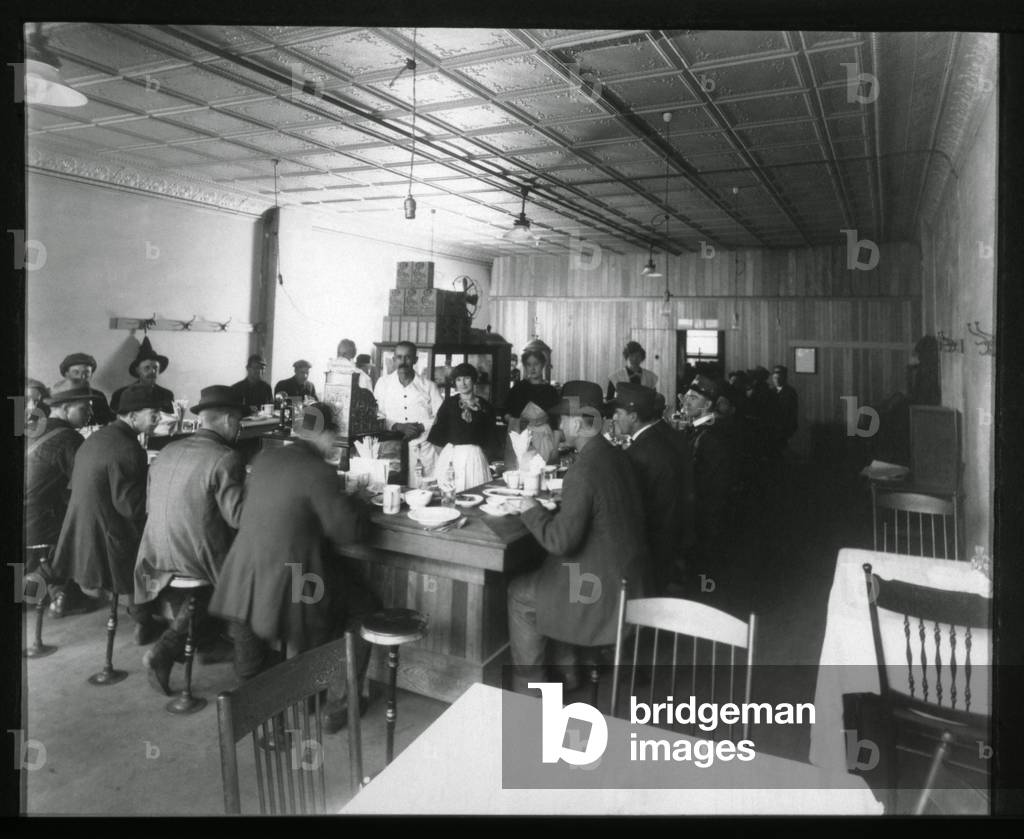 "Ristorante occupato", b/w