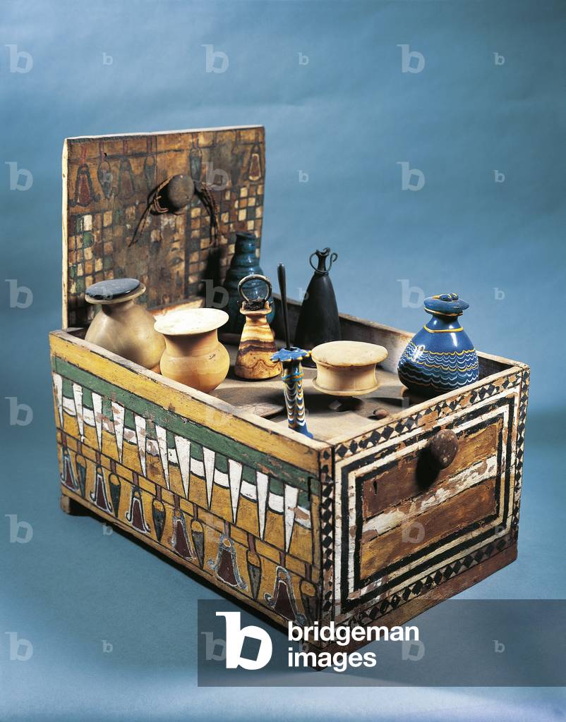 Image of Egypt, Toilet box and vessels from the tomb of Kha