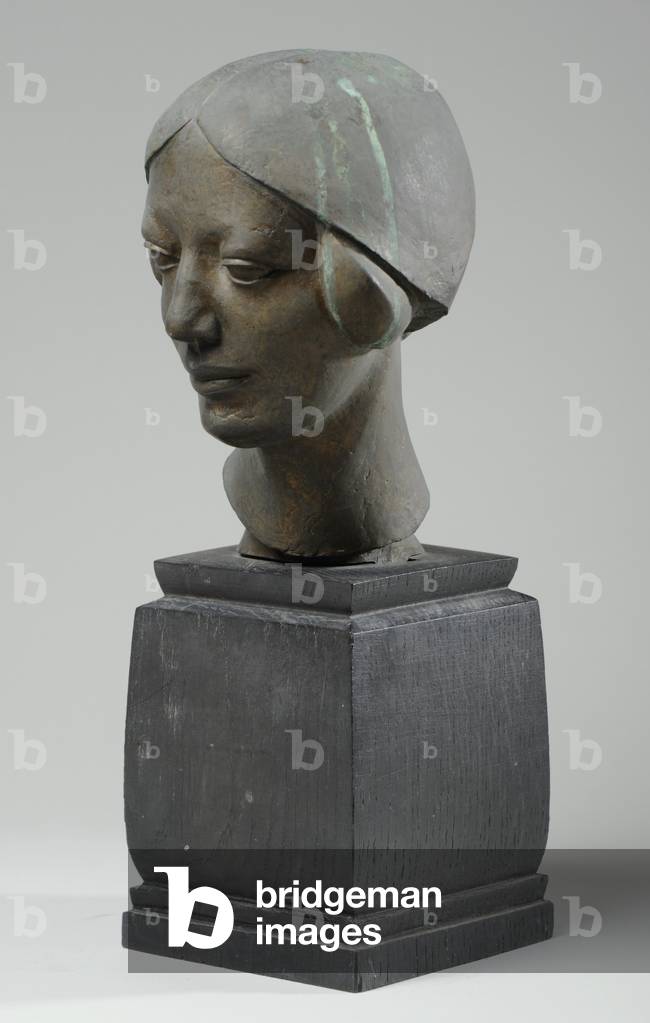 "Busto di Winifred Monnington", c.1926-27 di Alfred Horace Gerrard
