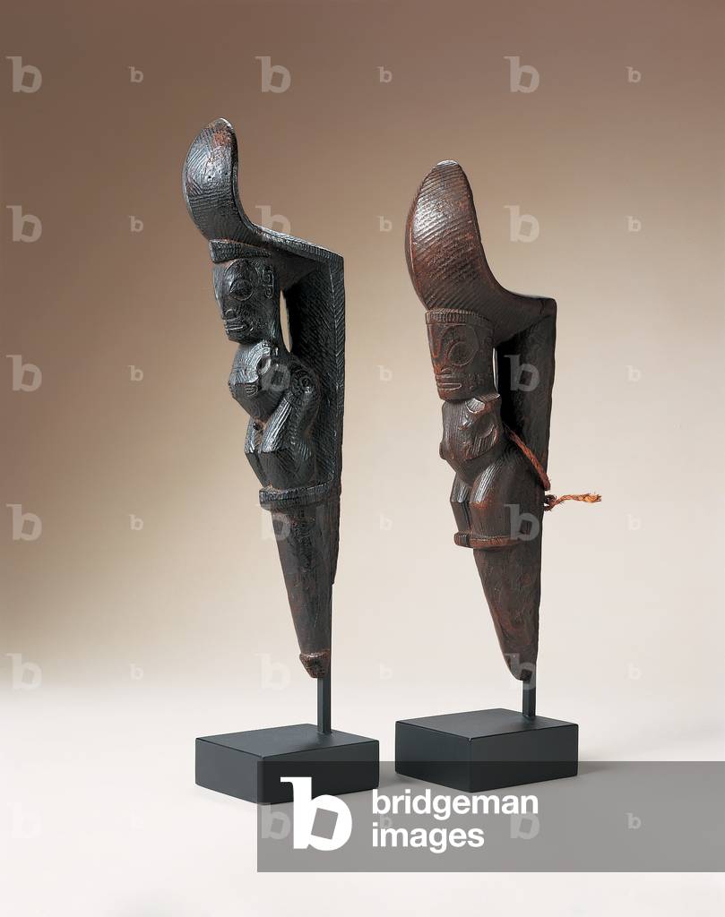 Tacuvae, palafitte, Isole Marchesi, l: XVIII o inizio XIX secolo (legno di ferro); r: inizio XIX secolo (legno