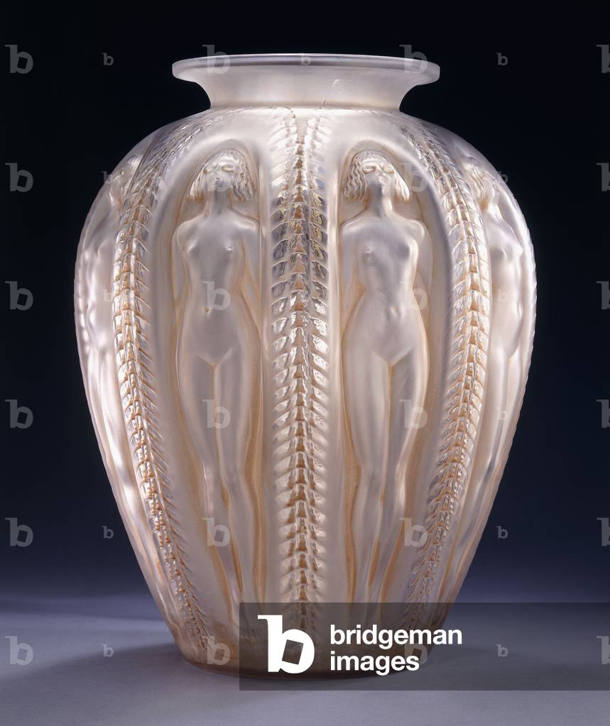 Luxembrourg, eine monumentale Glasvase, (Glas)