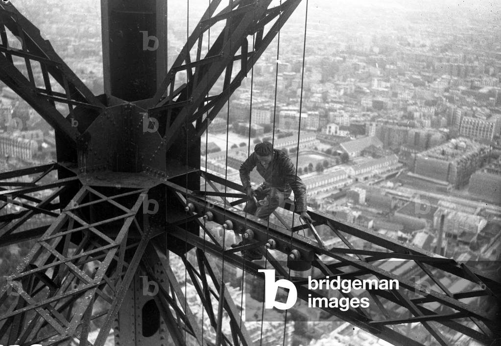 Immagine di Fotografia "Tour Eiffel" di Gerald Bloncourt, b/w