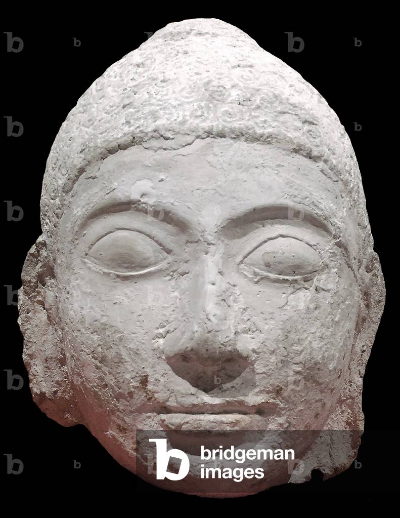 Maldive: testa di Buddha di pietra di corallo trovata a Thoddoo Island, Atollo di Ari Nord, c. VI-VII secolo C
