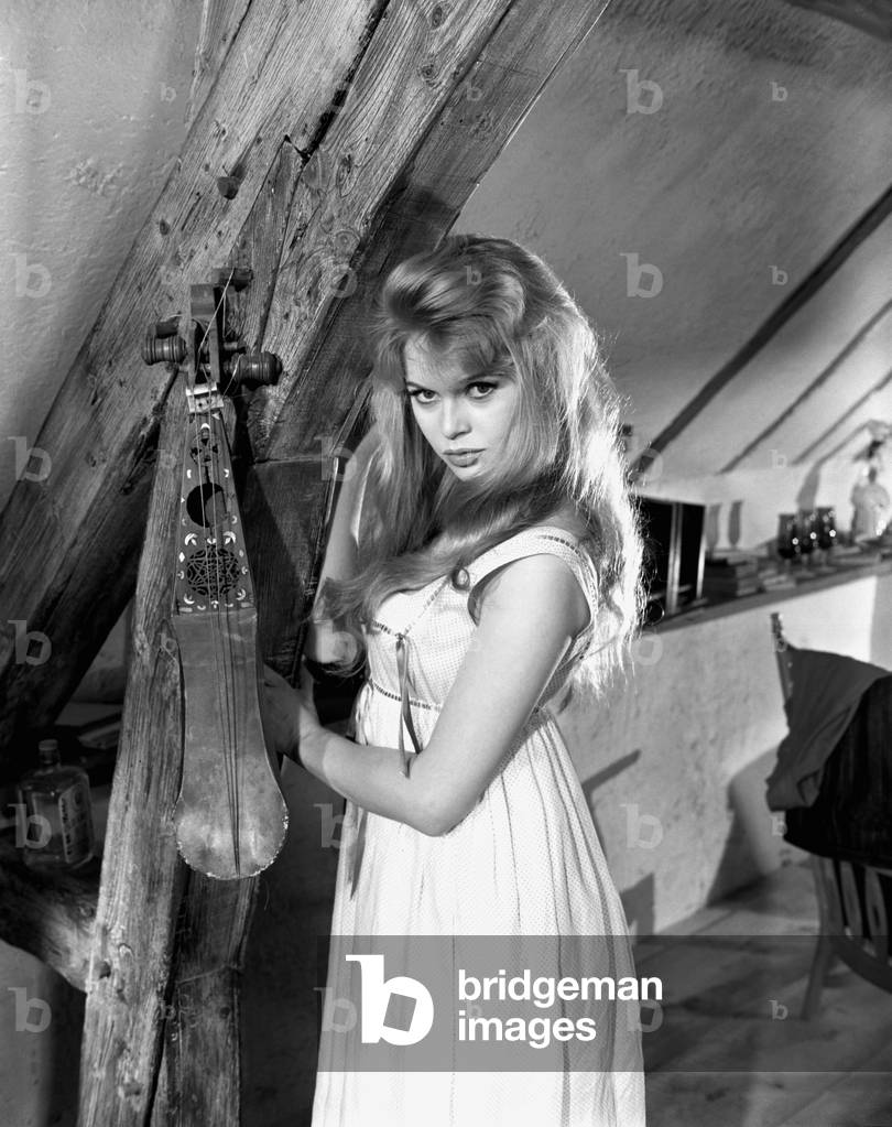 Bild von Fotografie "Die Parisienne" 1957 von Vincent Rossell, b/w
