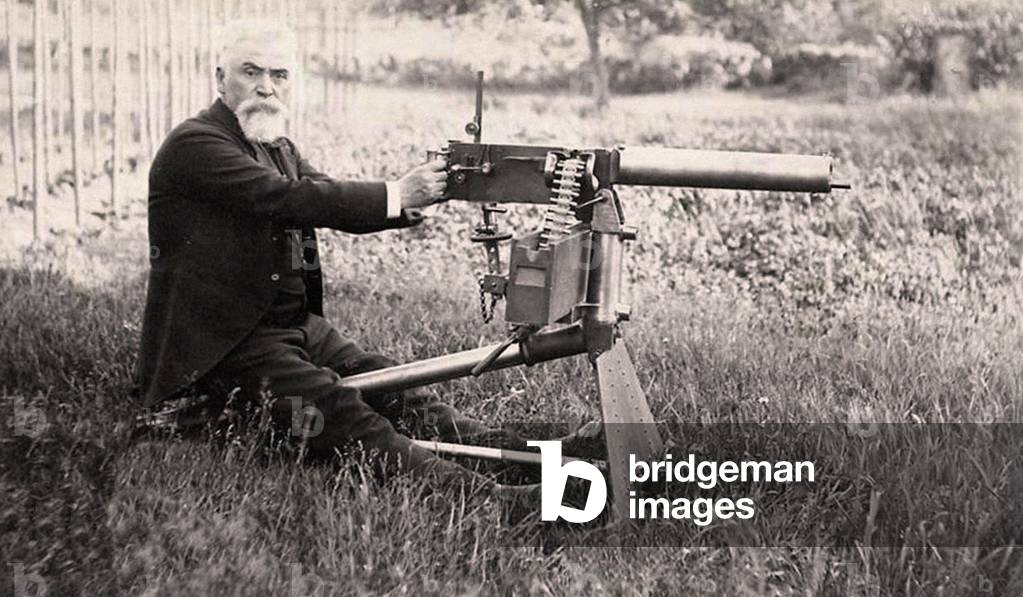 Image Of Hiram Maxim With His Invention The Maxim Machine Gun photo 