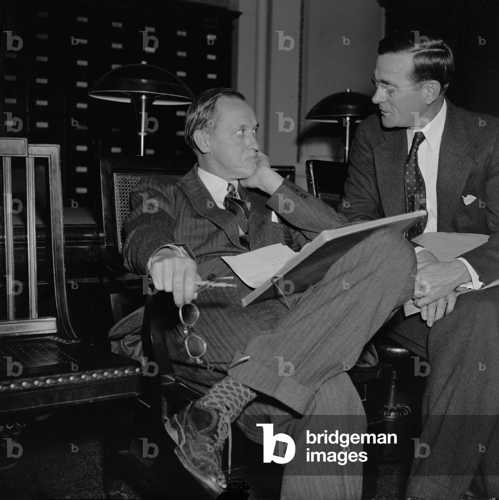 WPA-Administrator Harry Hopkins (links) und sein erster Assistent Chief Aubrey Williams erwarten die Eröffnung