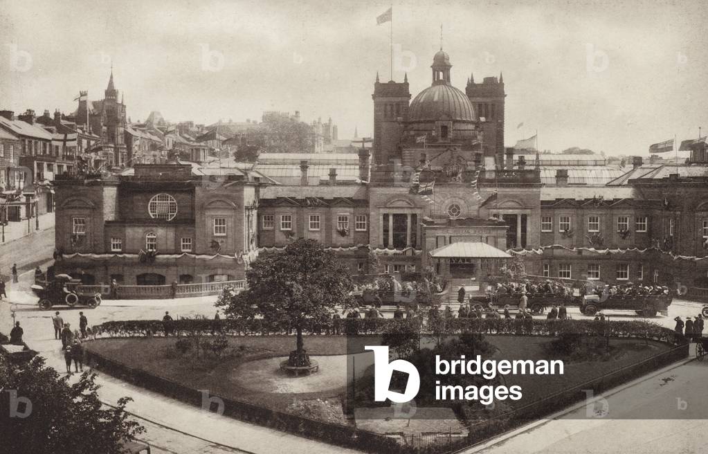 Image of Harrogate, The Royal Baths (b/w photo) by English Photographer