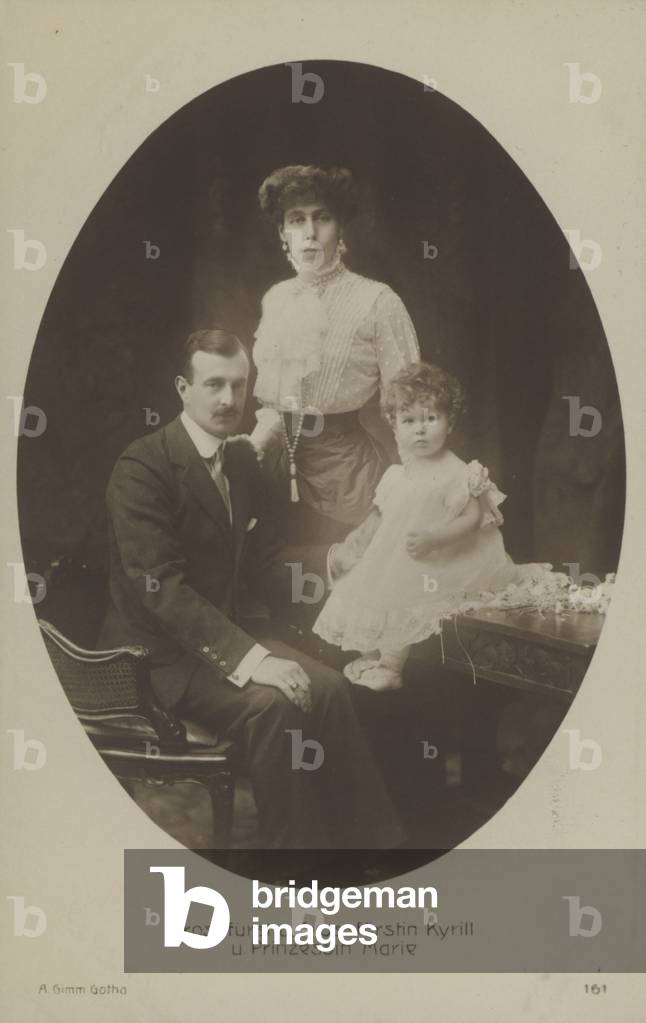 Bild von Fotografie "Großfürst Kirill Vladimirovich und Großfürstin Victoria Feodorovna von Russland mit ihrer