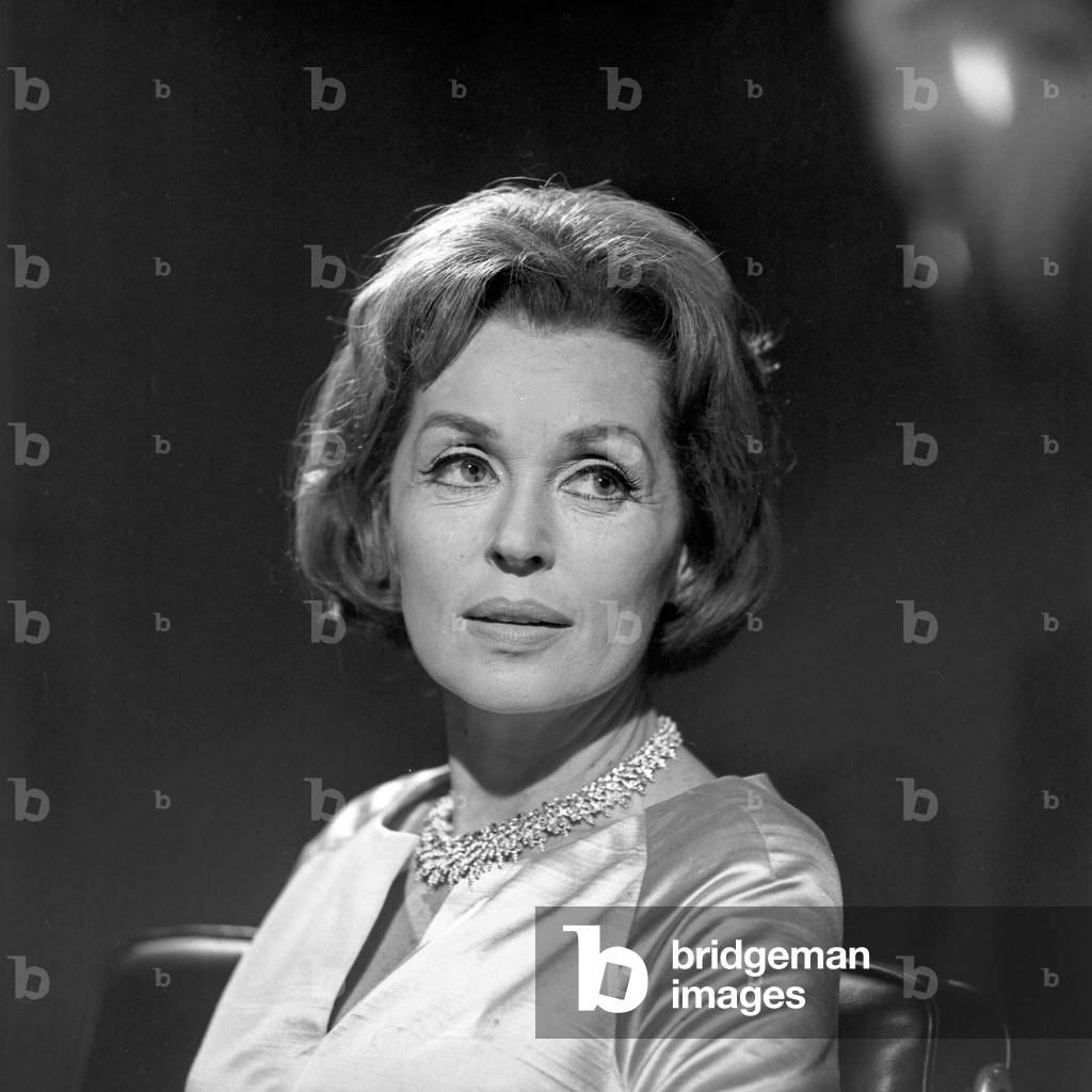 "L'attrice tedesca Lilli Palmer", b/w