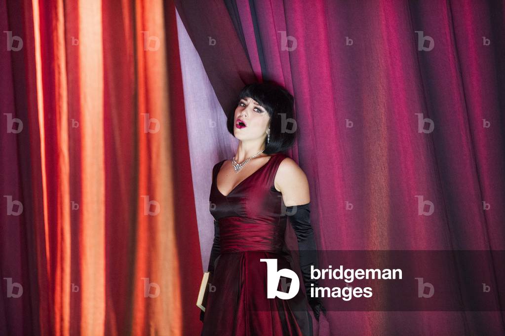 "Produzione ENO de La Traviata de Giuseppe Verdi (foto)" di Tristam Kenton