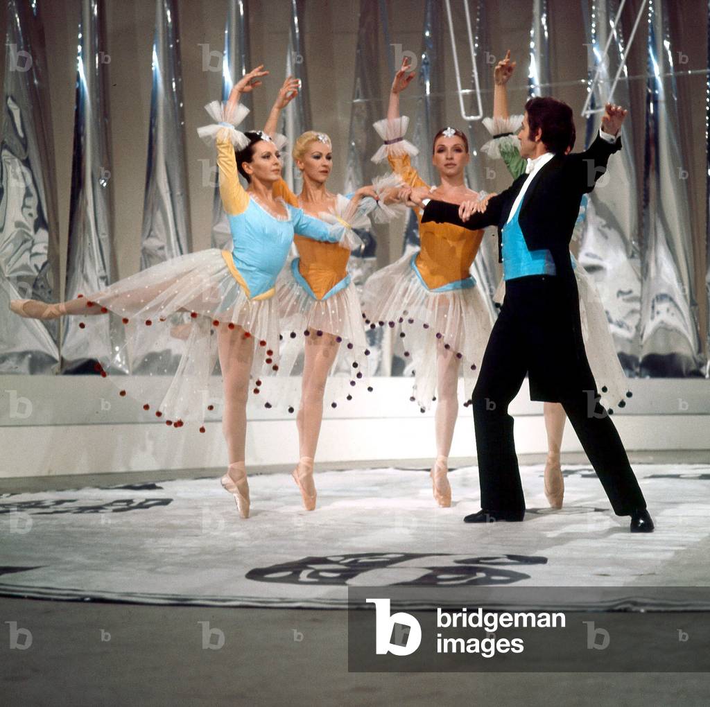 Bild von Fotografie "Französisch Schauspieler Jacques Chazot Mit Tänzern Josette Amiel Claude Bessy Nanon Thib