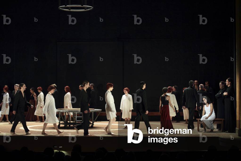 "La Vestale al Theatre des Champs Elysées" 2013 di Thierry Martinot