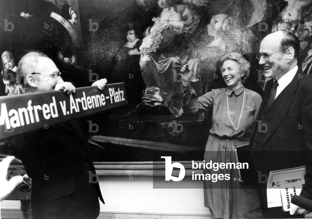 Bild von Fotografie "Prof. Manfred von Ardenne (re." 1973