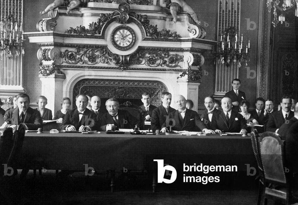 Immagine di Fotografia "Conferenza presieduta da Aristide Briand a Quai d'Orsay" 1926, b/w