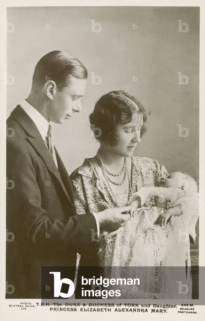 Bild von Fotografie "Der Herzog und die Herzogin von York mit ihrer Tochter" 1926 von Central News, b/w