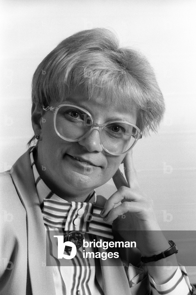 Image of Photography depicting Minister of Urban Planning Gerda Hasselfeldt (FRG CSU)... 1989