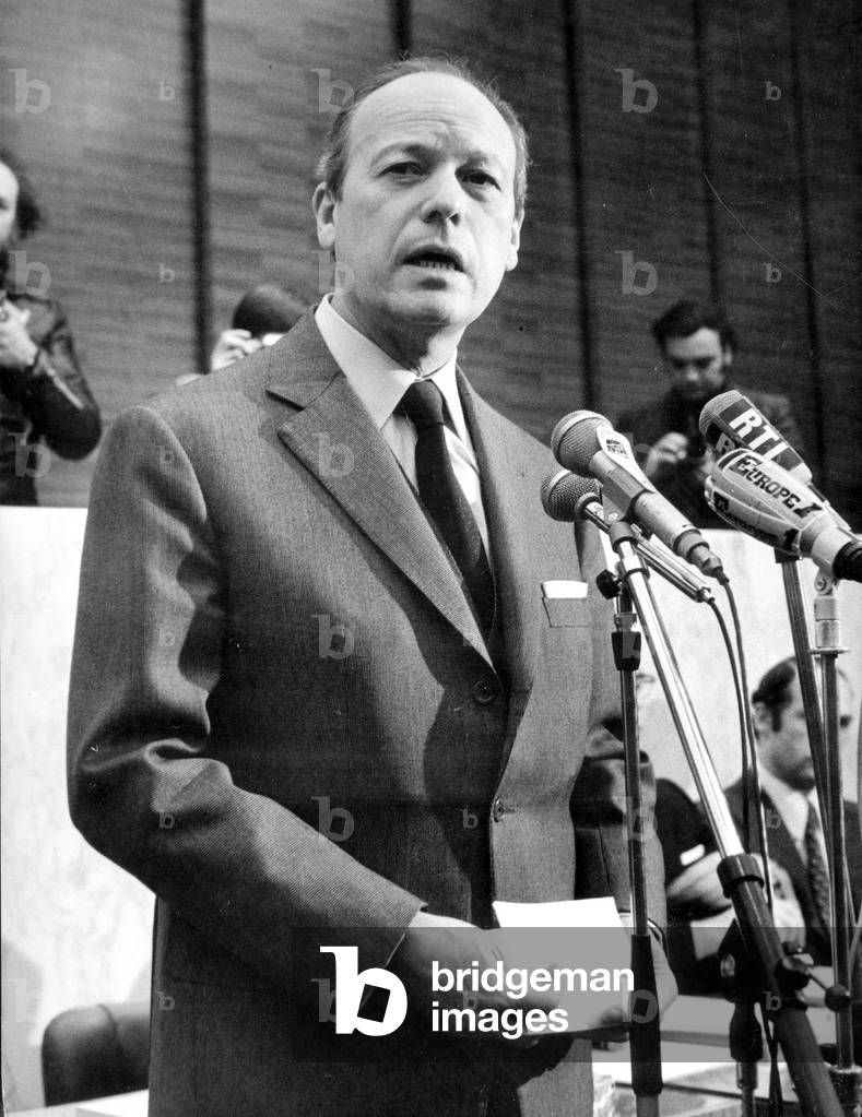 Pierre Sudreau, Parlamentare, Ex Ministro e Sindaco di Blois, Presentando il suo Progetto di Riforma delle Imp