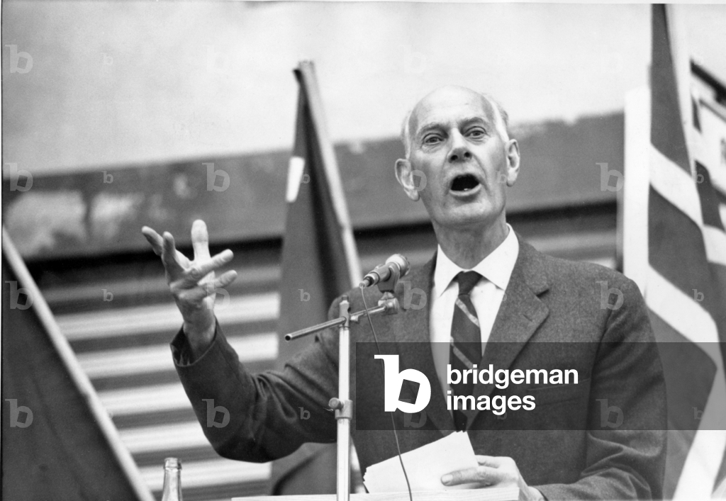 Image of Photography depicting Hamar 196309 Former Prime Minister Einar Gerhardsen at the election campaign fo