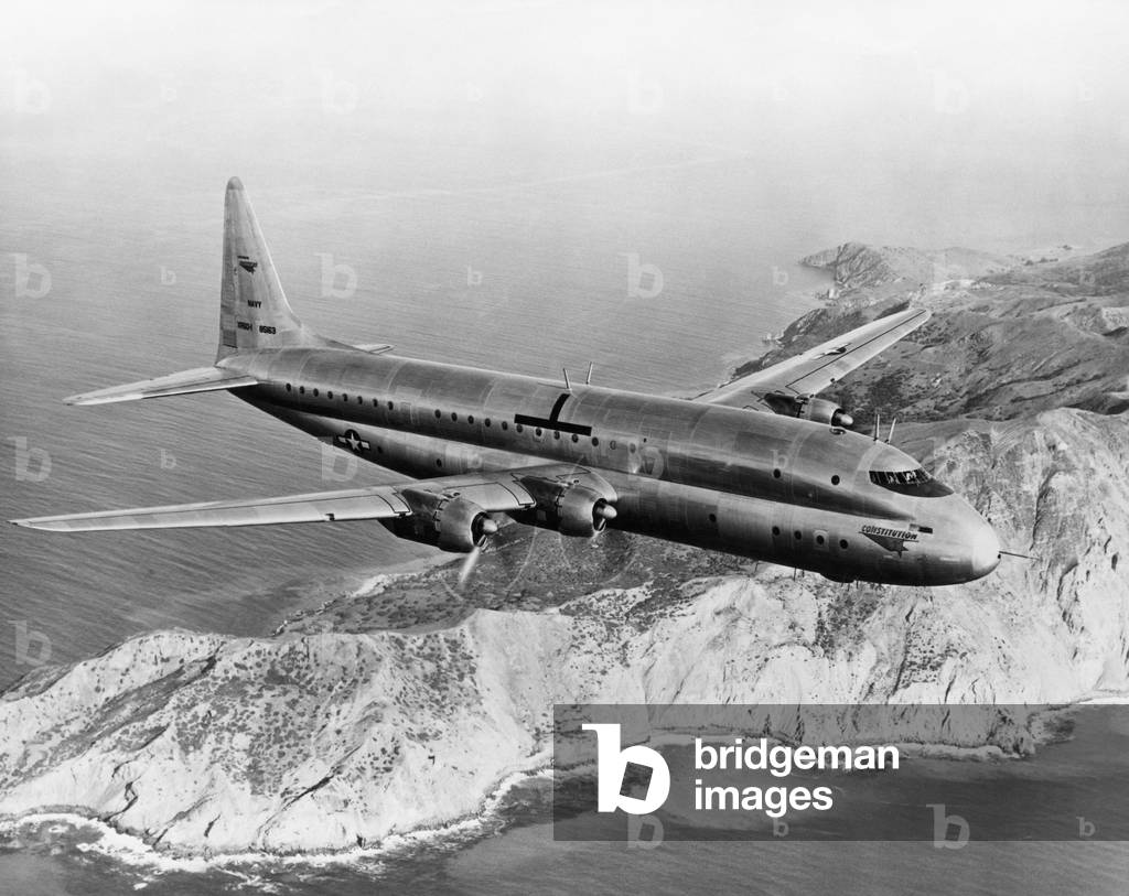 Immagine di Fotografia "Vista dall'alto di un aereo militare in volo", b/w