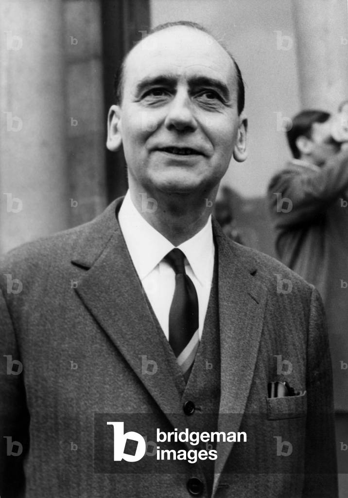 Jean Chamant, französischer Verkehrsminister, verlässt den Elysee-Palast nach dem Ministerrat, 12. April 1967 