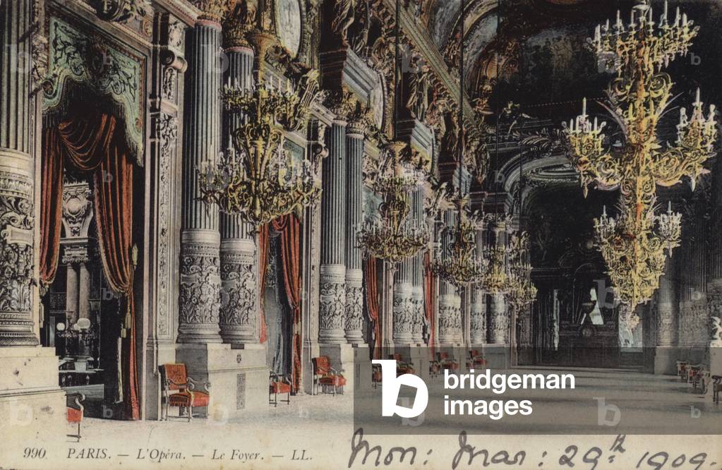 Cartolina postale raffigurante il foyer del Palais Garnier (foto in b/n)