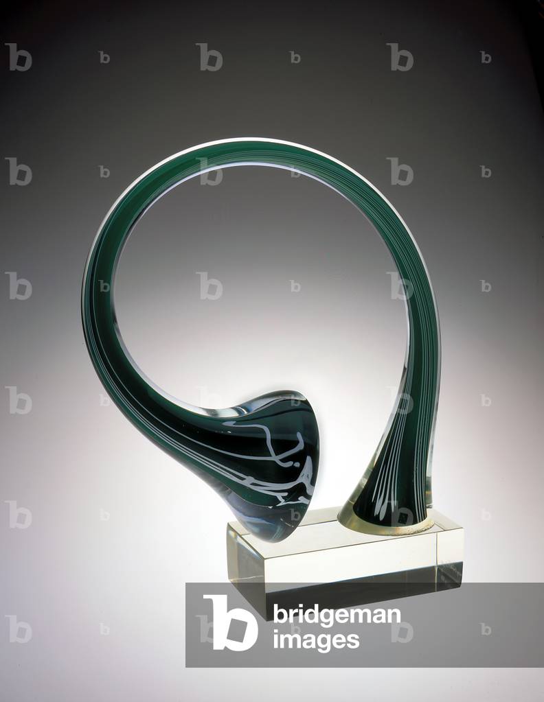 "Green Loop (Glas)" 1978 von Harvey K. Littleton