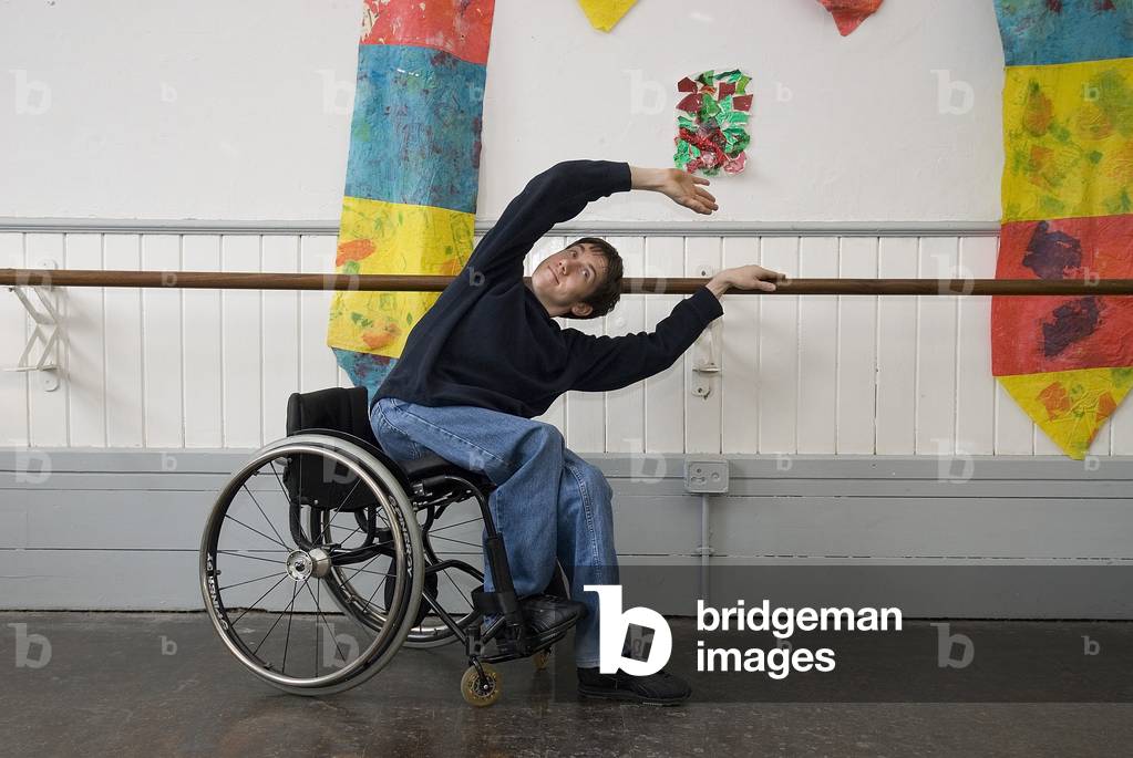 Bild von Fotografie "David Proud an der Barre. Er ist Schauspieler" 2007 von Bill Stephenson