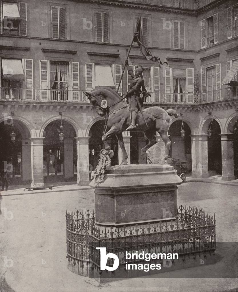 Immagine di Fotografia "Parigi: Statua di Giovanna d'Arco (foto b/n)" di French Photographer