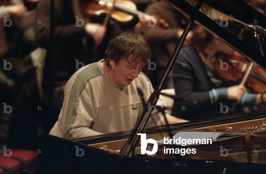 Image of Photography depicting Boris Berezovsky rehearsing with the Orchestre National de France at the Théâtr