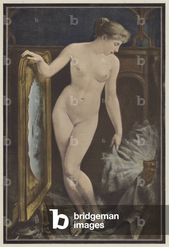 Frau denkt über einen Kopfschmuck nach (Farbe Litho)