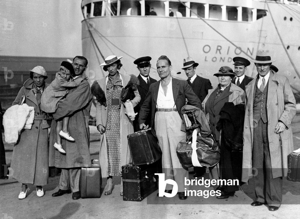 Image de Photographie représentant Cinq cents passagers sauvés du Doric arrivent à Tilbury sur l'Orion 1935 19