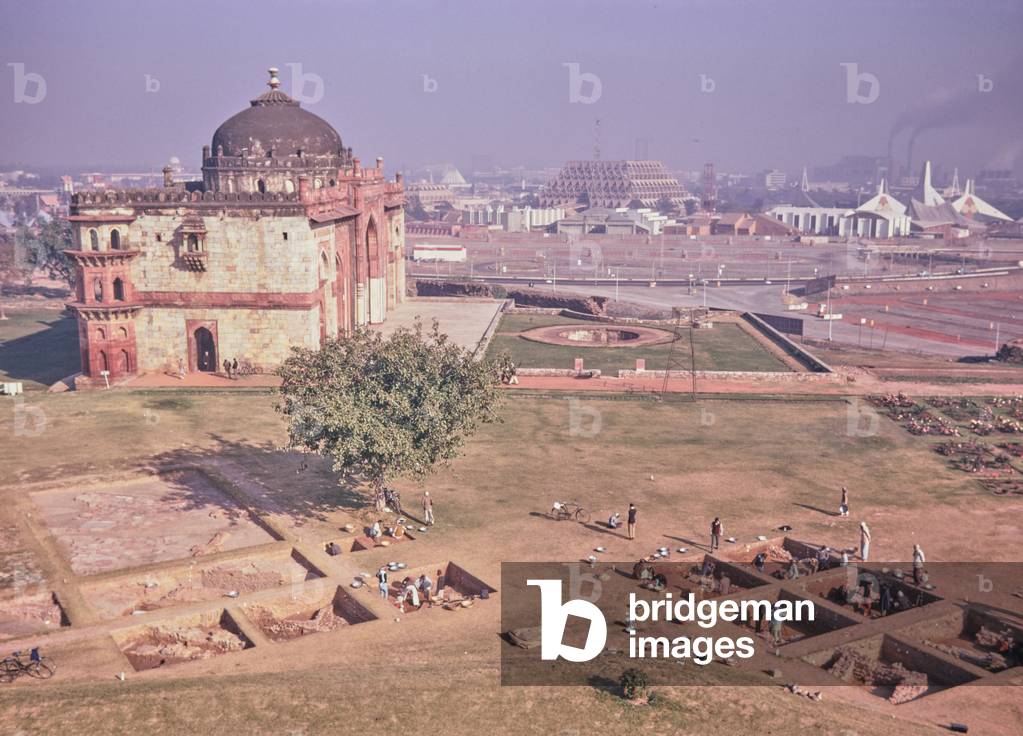 Humayun Library Image of Sher Mandal, built by Sher Shah, used byy Humayun as