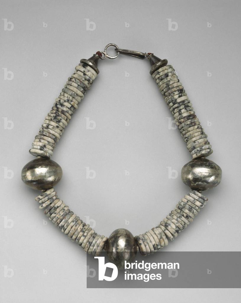 Necklace, 1982 (granite, silver, and silk thread)