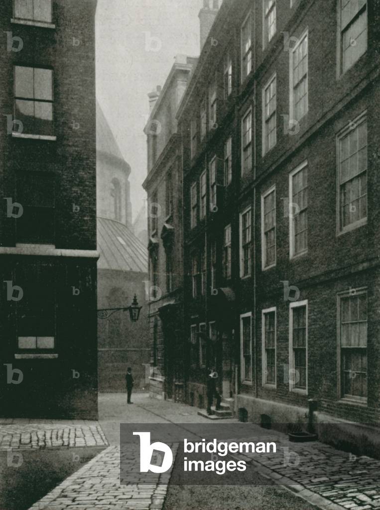 Immagine di Fotografia "Hare Court" 1901 di English Photographer