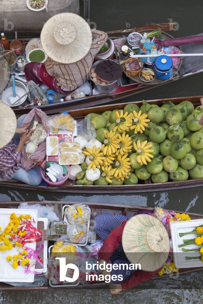 Bild von Fotografie "Boote auf dem schwimmenden Markt Damnoen Saduak in der Nähe von Bangkok"