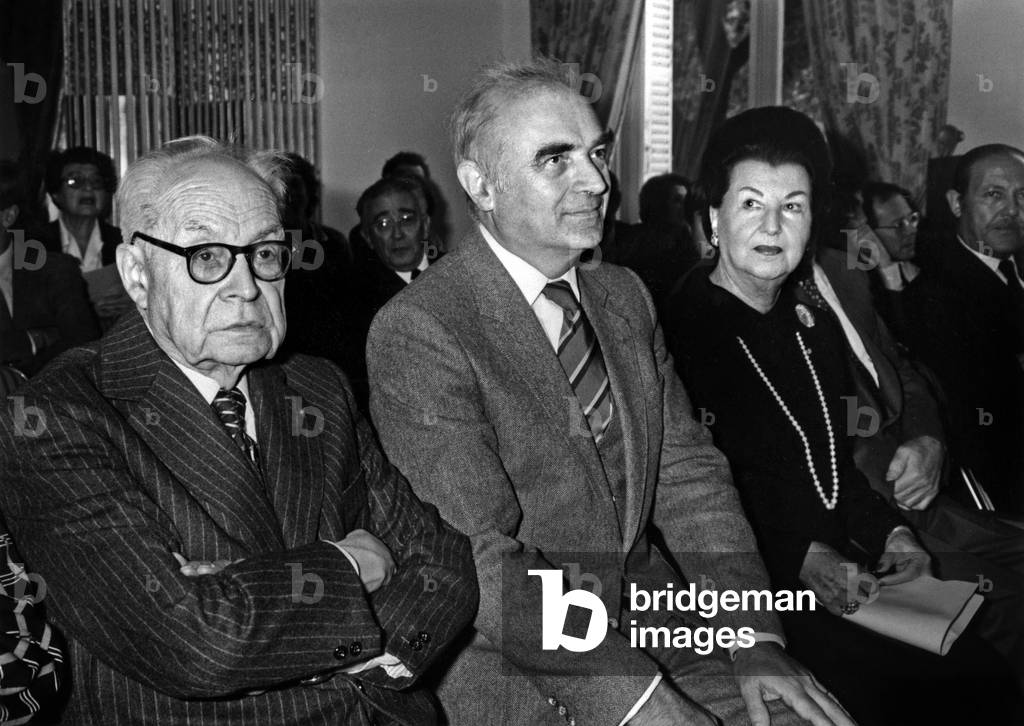 Immagine di Fotografia "Georges Dumezil (Sinistra) Con Hubret Currien Ministro della Ricerca e della Tecnologi