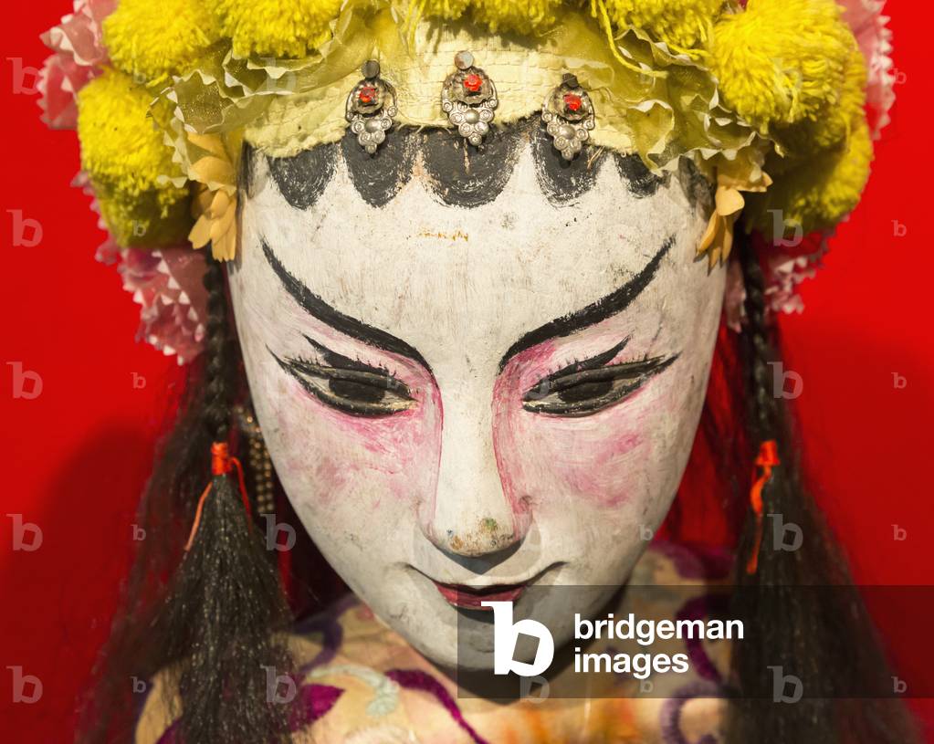 Burattino cinese di una guerriera femminile (foto)