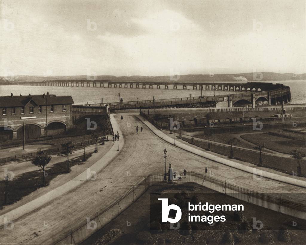 Immagine di Stampa "Ponte Tay" di English Photographer, b/w