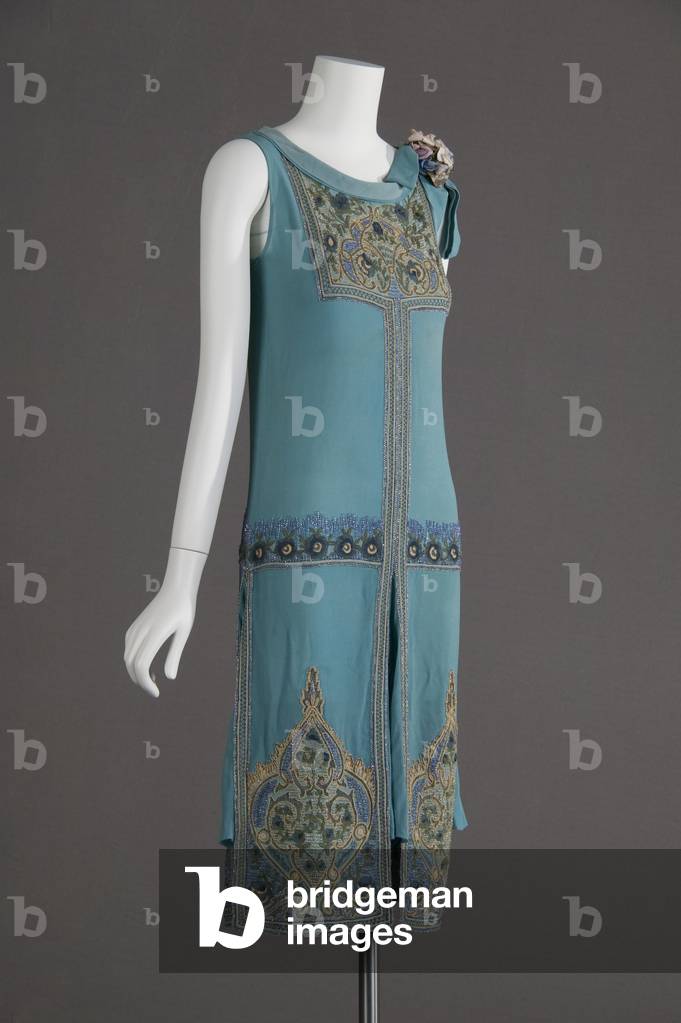 Abito da sposa, 1927 (vista obliqua frontale), Crepe di seta, perline di vetro, ricamo filo metallico, Maker s