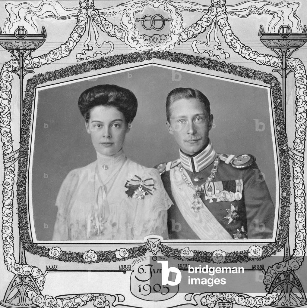 Bild von Fotografie "Das deutsche Kronprinzenpaar" 1905 von German Photographer, b/w