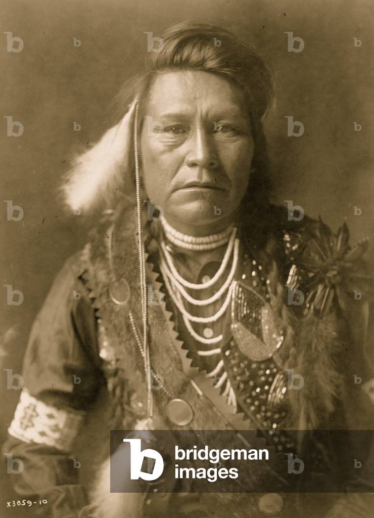 Bild von Fotografie "Inashah - Yakima 1910 (Foto)" von Edward Sheriff Curtis, b/w