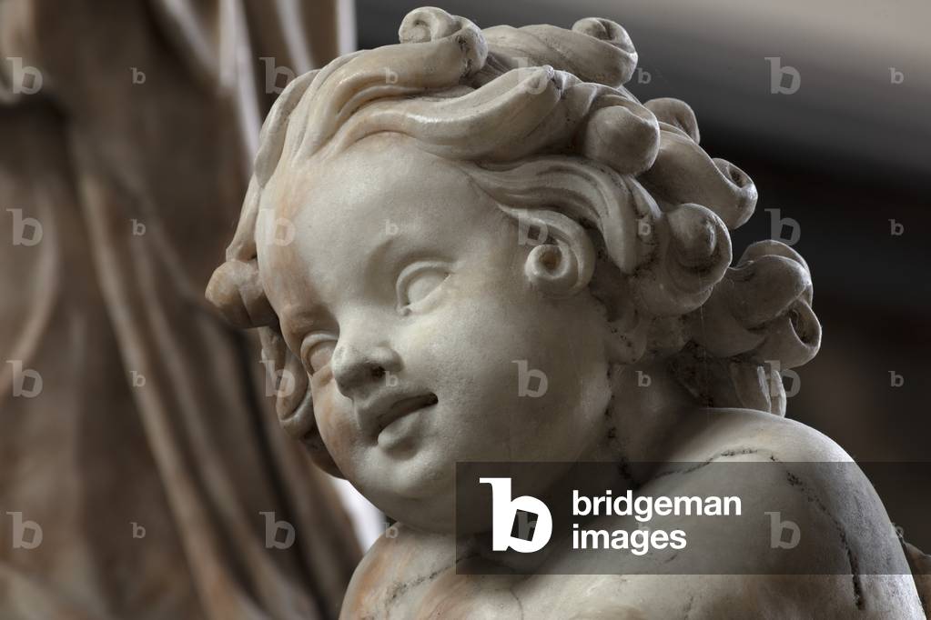 Interno, navata nord, cappella, statua di un angelo