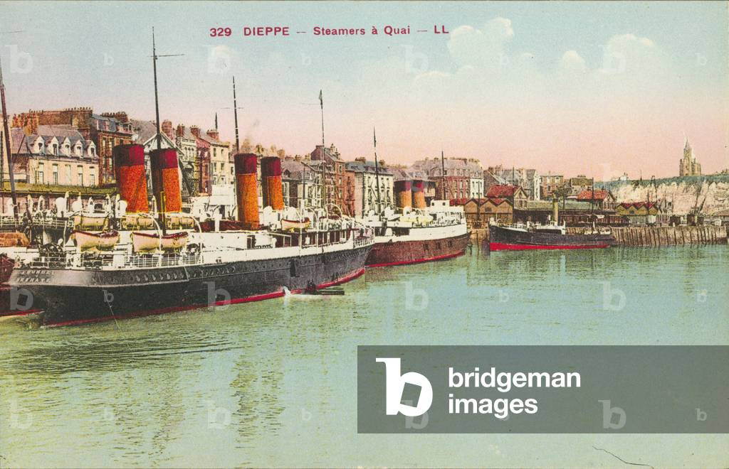Bild von Fotografie "Dieppe: Dampfer am Quai (farbiges Foto)" 1925 von French Photographer