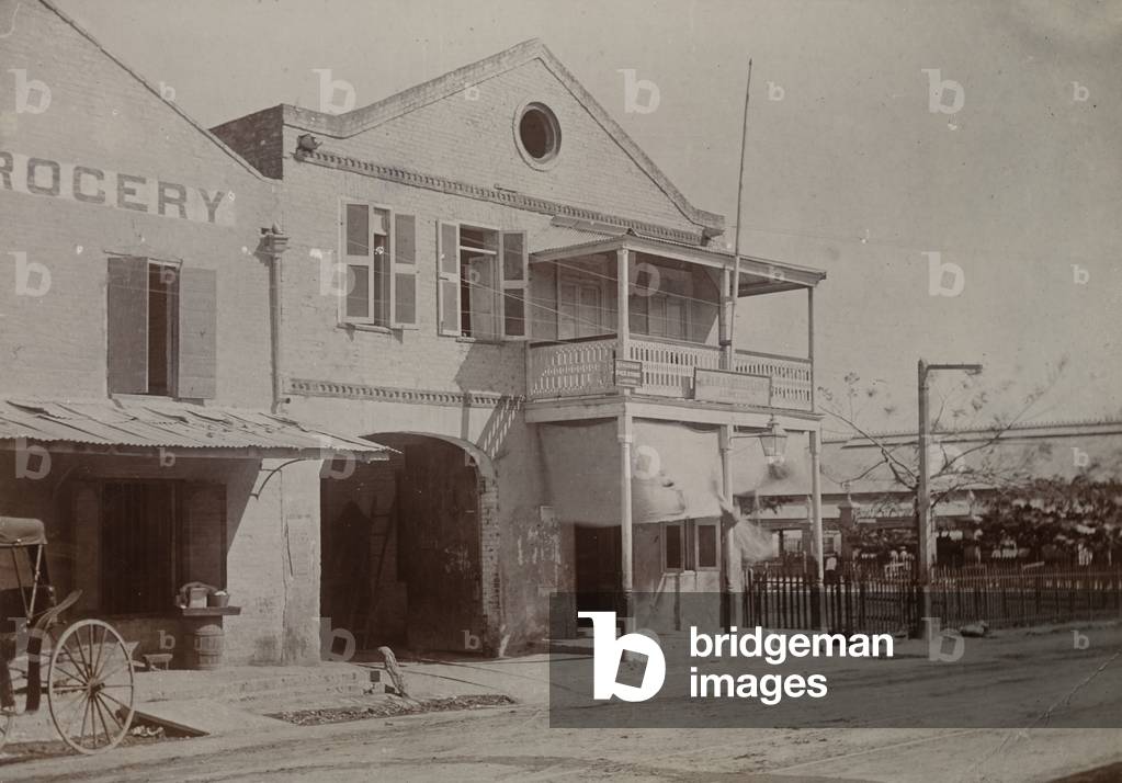 Immagine di Fotografia "Edificio appartenente a Jamaica Street Car Company (foto in b/n) [1999/221/1/62/77]" 1