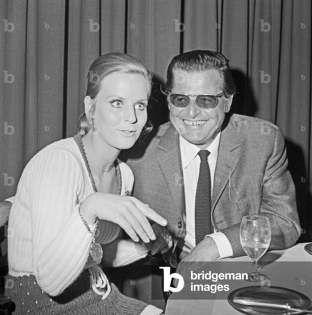 La cantante e attrice tedesca dello schlager Heidi Bruehl con il cantante schlager Gerhard Wendland, Germania 