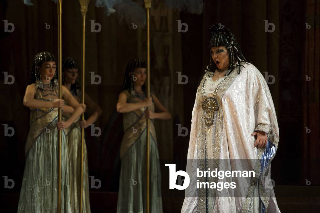 Mari´a Luisa Corbacho as Amneris (photo)