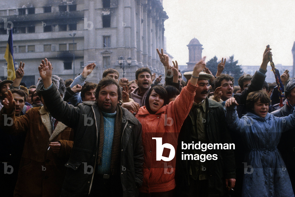 Image of During the 1989 revolution in Bucharest, Romania Society ...