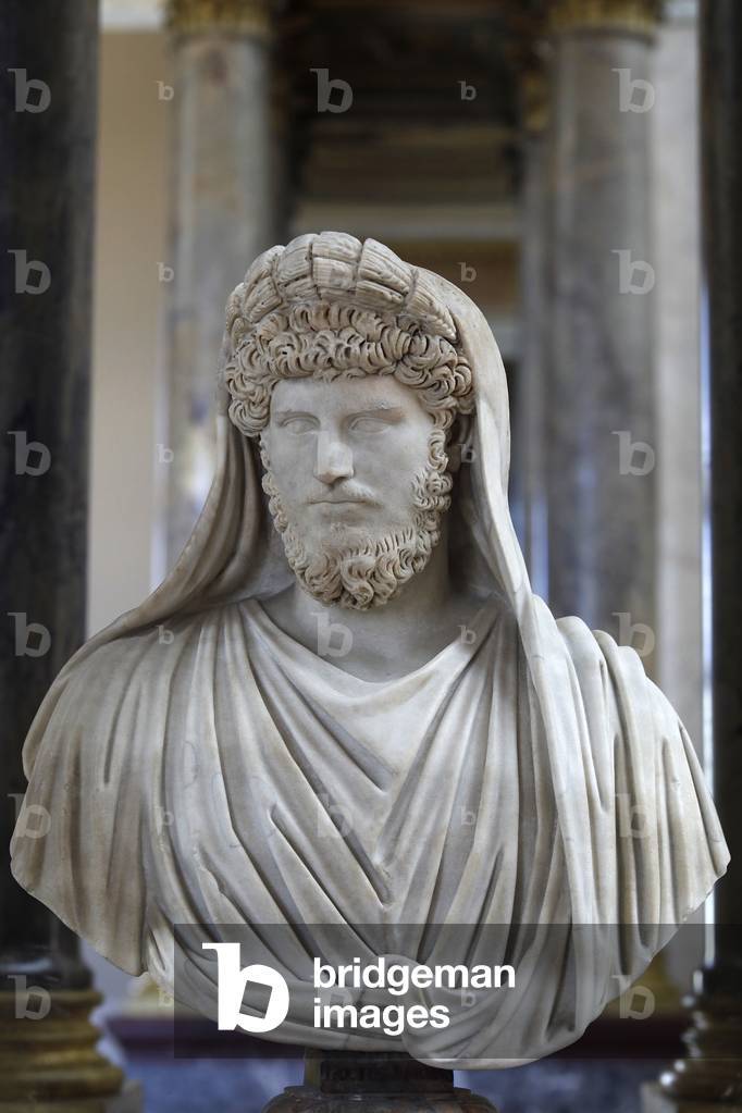 Ritratto di Lucio Vero (Coimperatore dal 161 al 169 d.C.) come sacerdote, marmo