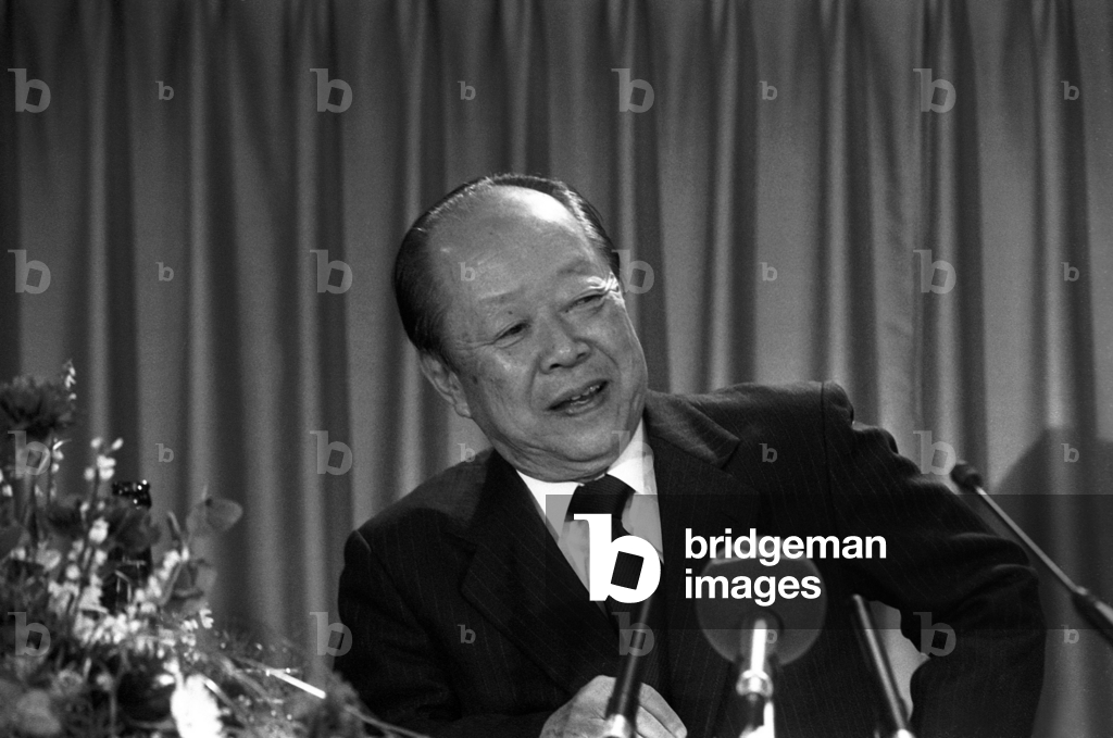 Immagine di Fotografia "Il primo ministro Miyazawa Kiichi (Giappone)..." 1992